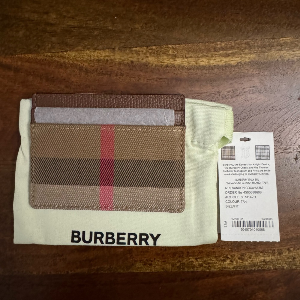 NWT Burberry Card Holder Wallet